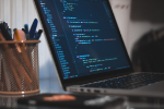 Cele-mai-cautate-specificatii-la-laptopurile-pentru-programatori